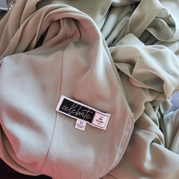 Celebrate DB Studio Chiffon Sage Green Lined V-neck Jumpsuit Sz 10 Bridesmaid - Picture 3 of 10